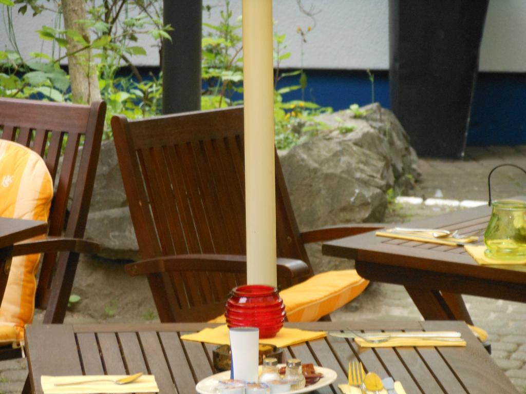 Garden Bilk Hafen Hotel Düsseldorf Buitenkant foto